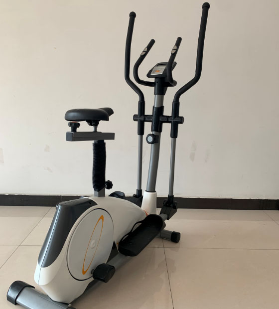 Real Pictures Of Elliptical Machine 8108 With Seat Models