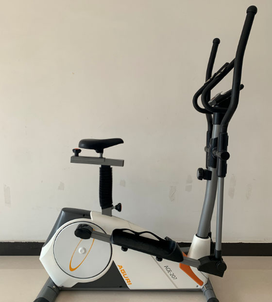 Real Pictures Of Elliptical Machine 8108 With Seat Models